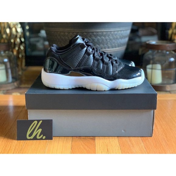 Size 5y Air Jordan Retro 11 Low "72-10" - Picture 3 of 5